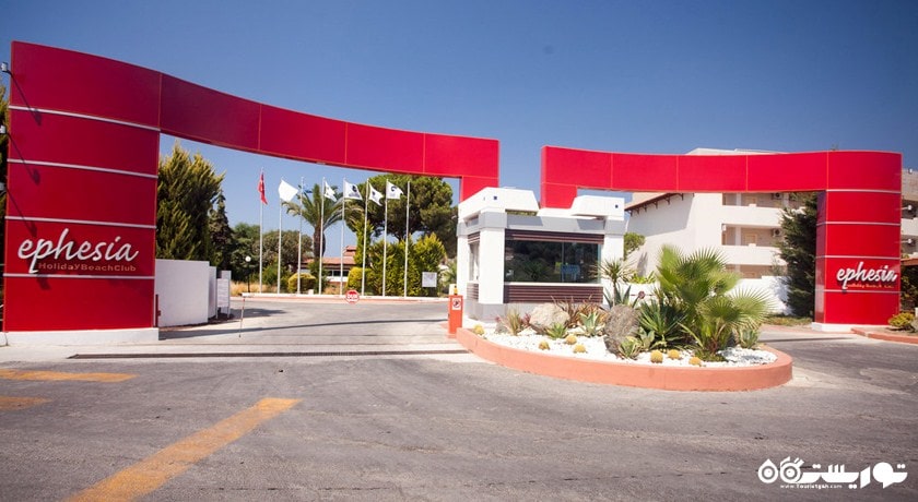 درب ورودی هتل افسییا هالیدی بیچ کلاب 